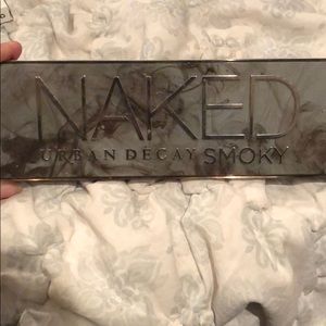 Urban Decay Naked Smoky Palette